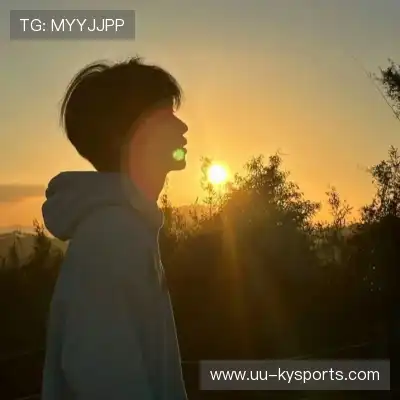 蓬盈晓